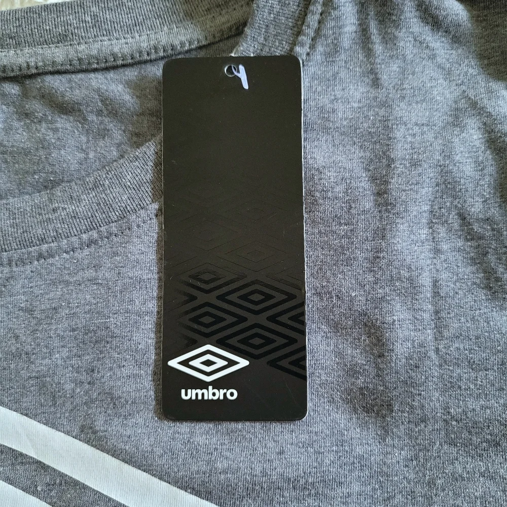 umbro Boxy🥊Cropped Logo Tee👕 - NWT - Picture 6 of 11
